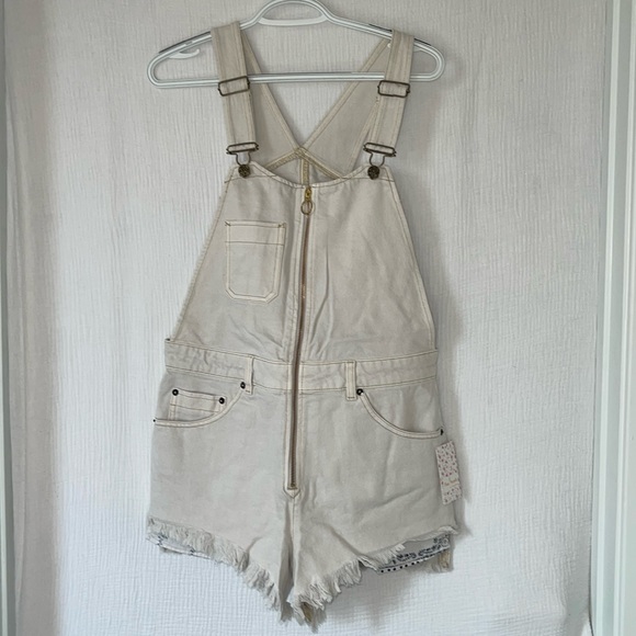 Free People‎ Sunkissed Shortall in Off White NWT - Picture 1 of 4